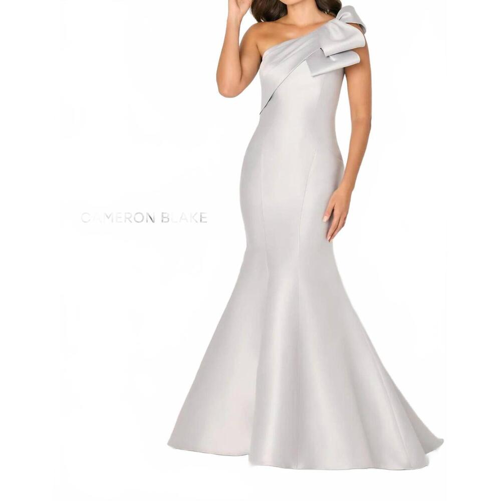 NEW CAMERON BLAKE mermaid fitted dress in silver